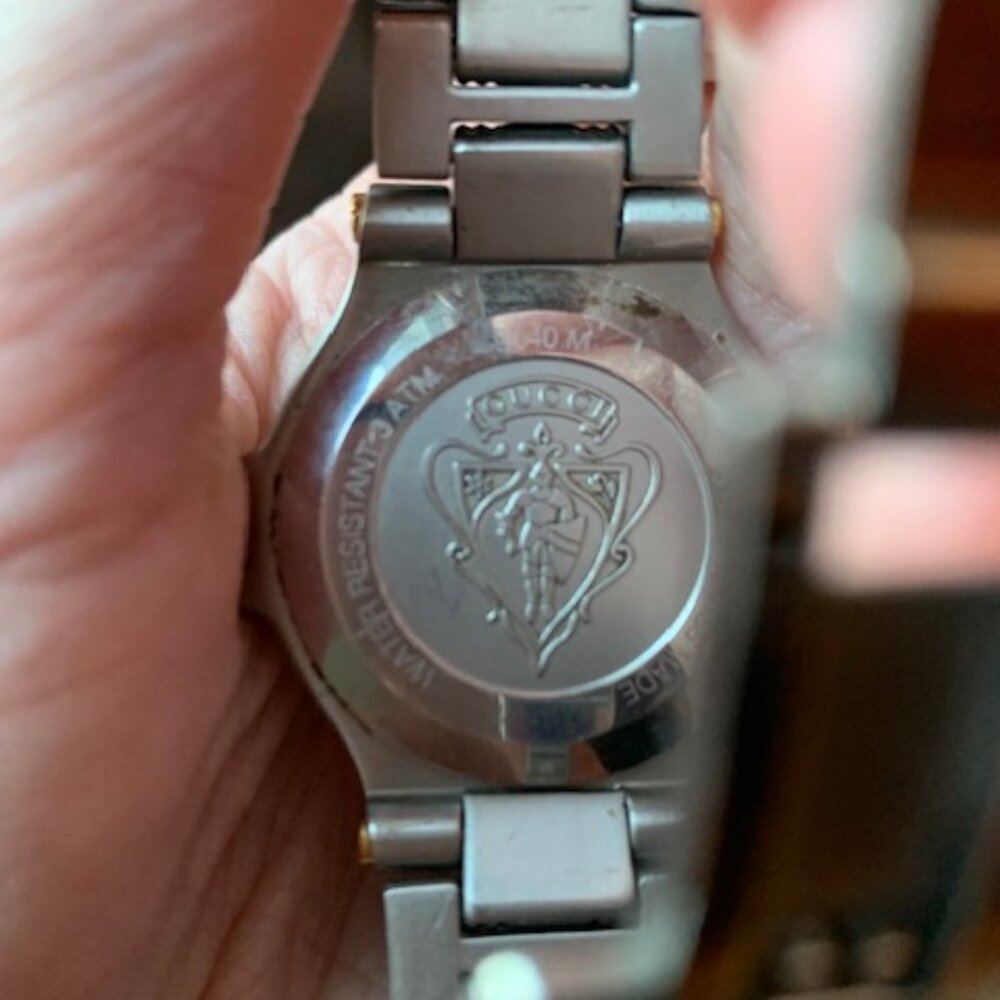 Authentic Vintage Gucci Two-Tone Swiss Watch | Box & Papers - Picture 8 of 9